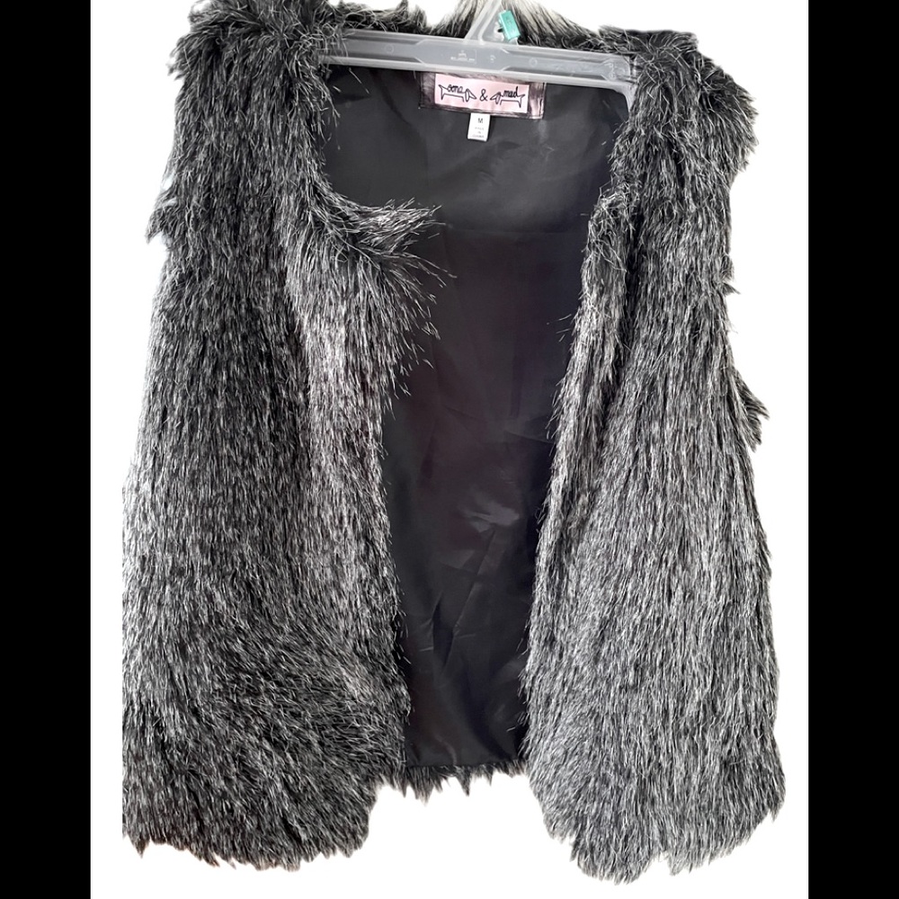 Oona & Maud fur vest size medium - Picture 2 of 4